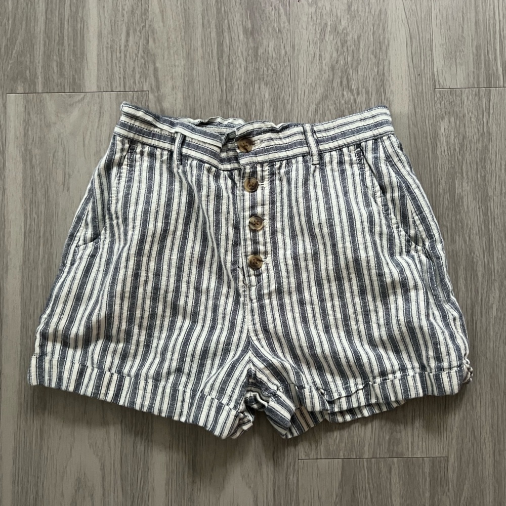 GAP Khakis High Rise Linen Blend Striped Shorts Size 6 Navy White